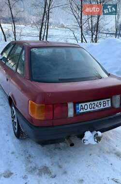 Седан Audi 80 1988 в Межгорье