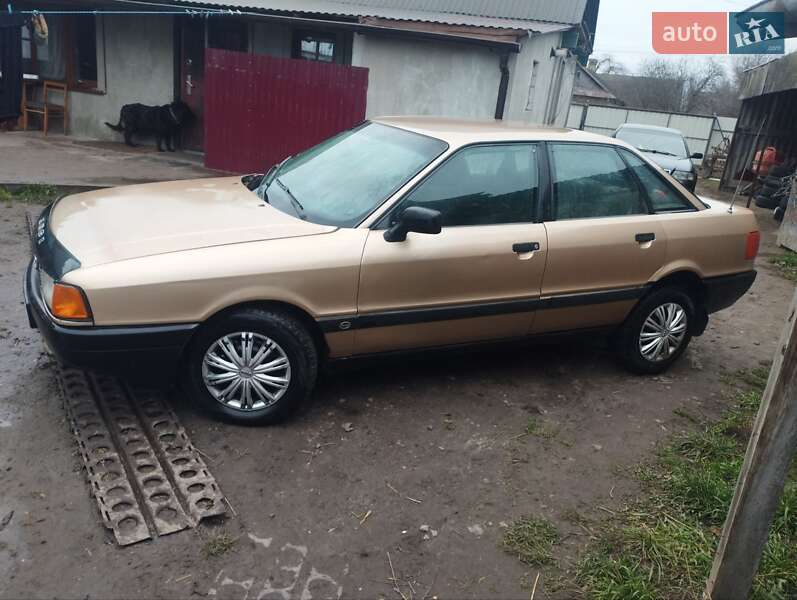 Седан Audi 80 1987 в Володимирі