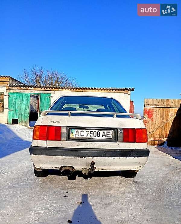 Седан Audi 80 1987 в Любомлі