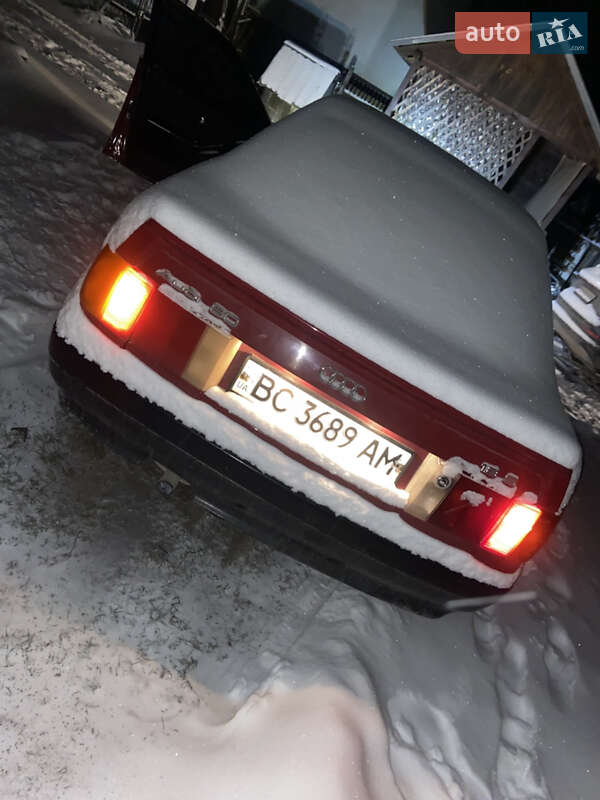 Седан Audi 80 1987 в Жовкві