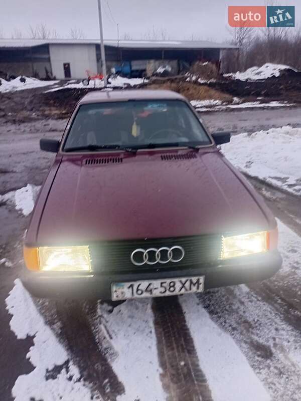 Седан Audi 80 1987 в Ярмолинцях