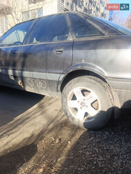 Седан Audi 80 1987 в Кременчуці