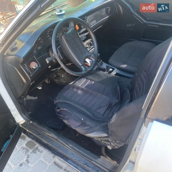 Седан Audi 80 1989 в Городке фото 8 Седан Audi 80 1989 в Городке