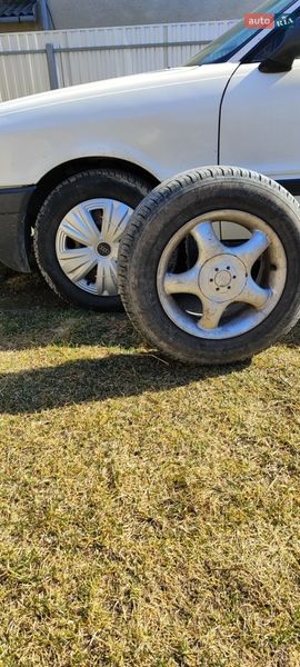 Седан Audi 80 1989 в Буске