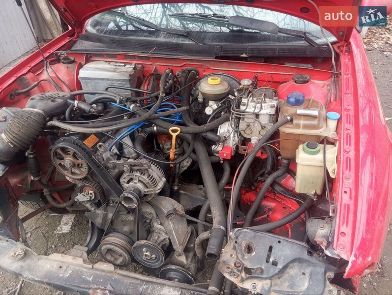 Седан Audi 80 1988 в Новых Петровцах