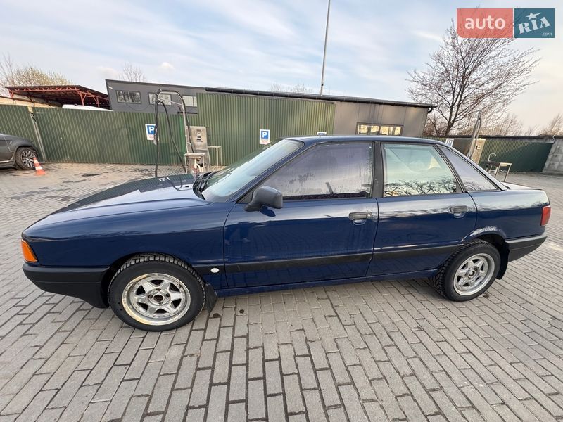 Седан Audi 80 1988 в Стрые