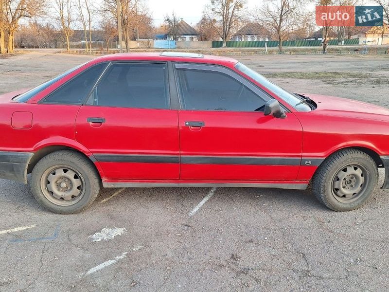 Седан Audi 80 1987 в Варве