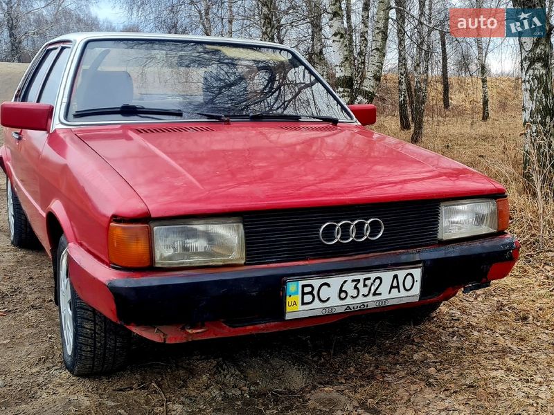 Седан Audi 80 1981 в Ратному