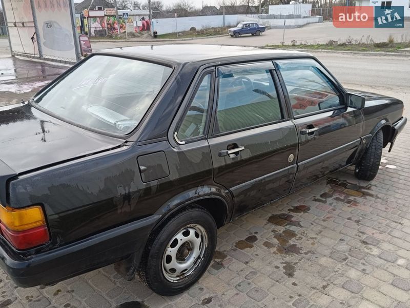 Седан Audi 80 1985 в Зміїві