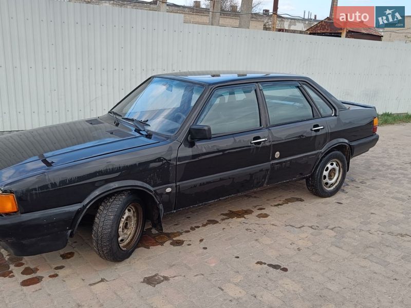 Седан Audi 80 1985 в Змиеве фото Седан Audi 80 1985 в Змиеве