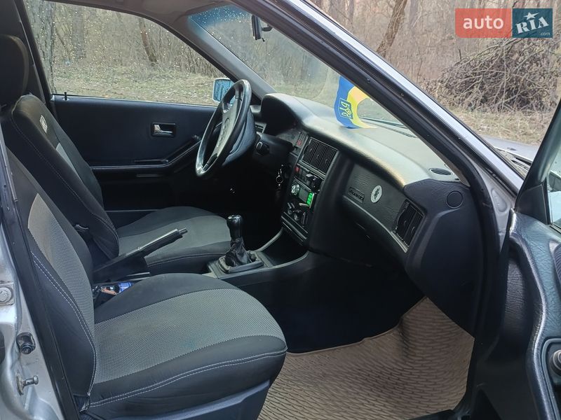 Седан Audi 80 1988 в Богодухове