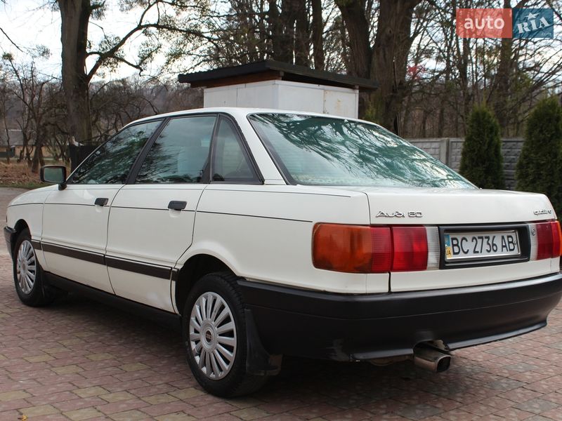 Седан Audi 80 1987 в Жовкве