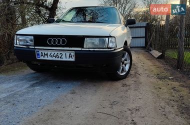 Седан Audi 80 1989 в Звягеле
