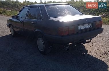 Седан Audi 80 1985 в Виноградові