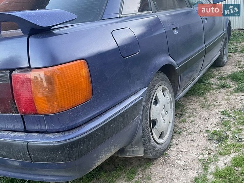 Седан Audi 80 1988 в Рогатині