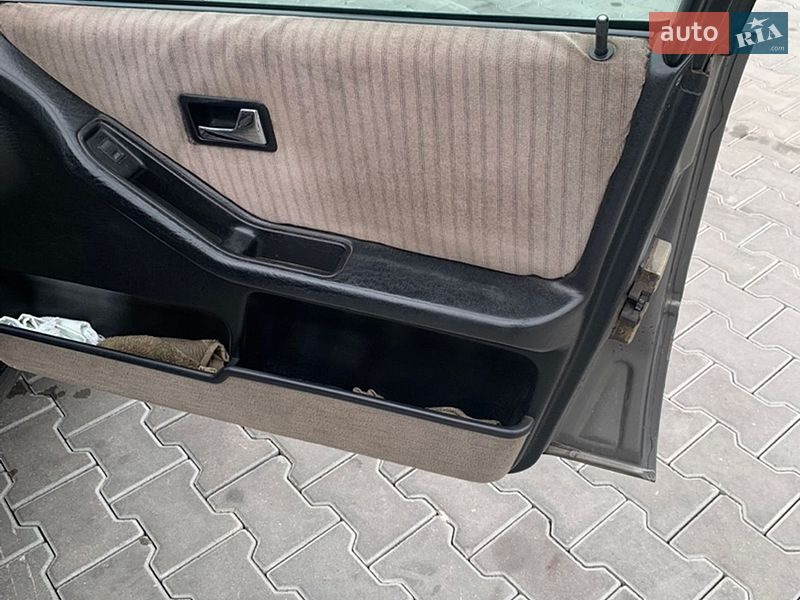 Седан Audi 80 1990 в Чернівцях