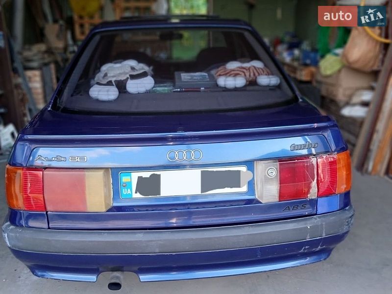 Седан Audi 80 1990 в Нововолинську