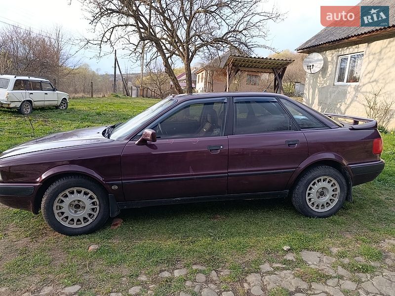 Седан Audi 80 1993 в Нижніх Воротах