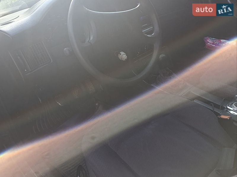 Седан Audi 80 1993 в Нижніх Воротах