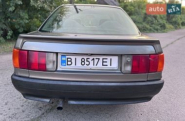 Седан Audi 80 1988 в Глобиному