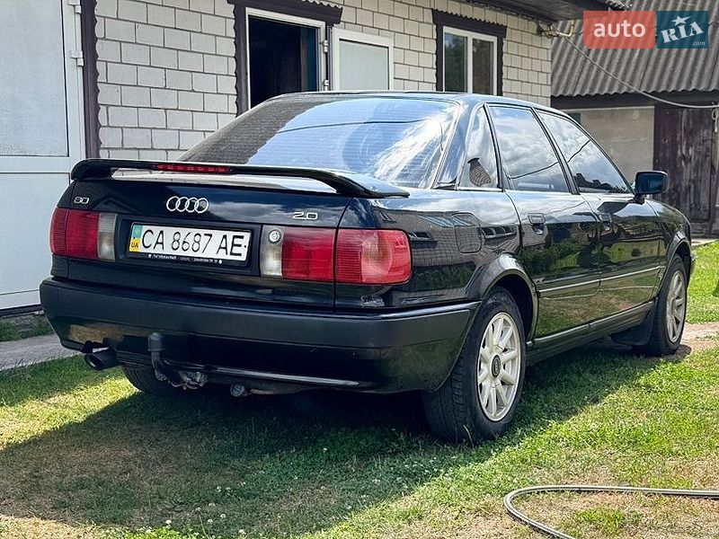 Седан Audi 80 1994 в Каневе