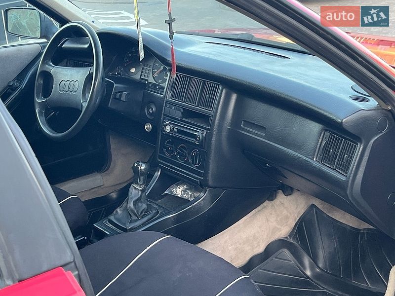 Седан Audi 80 1988 в Ровно