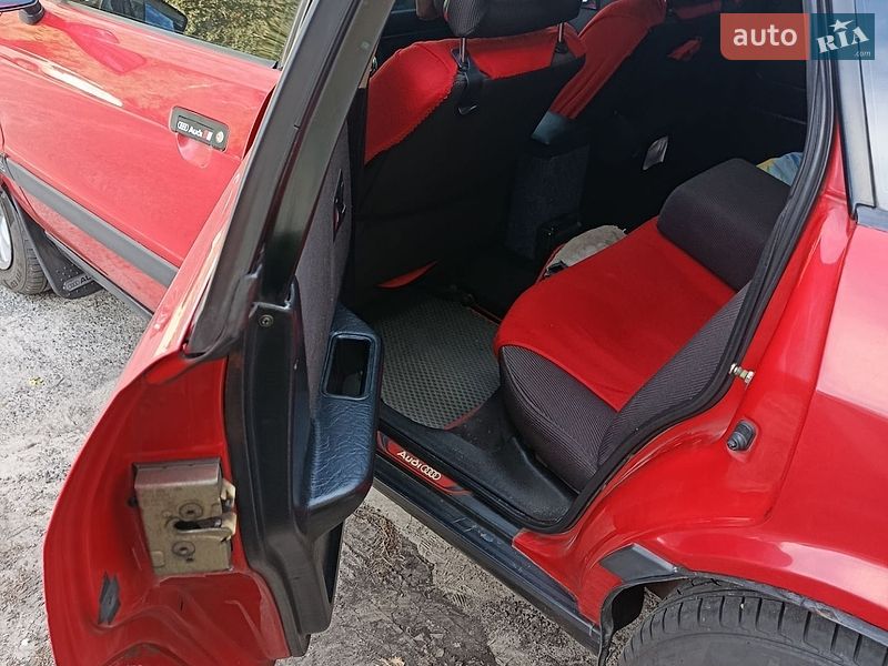 Седан Audi 80 1988 в Нових Санжарах