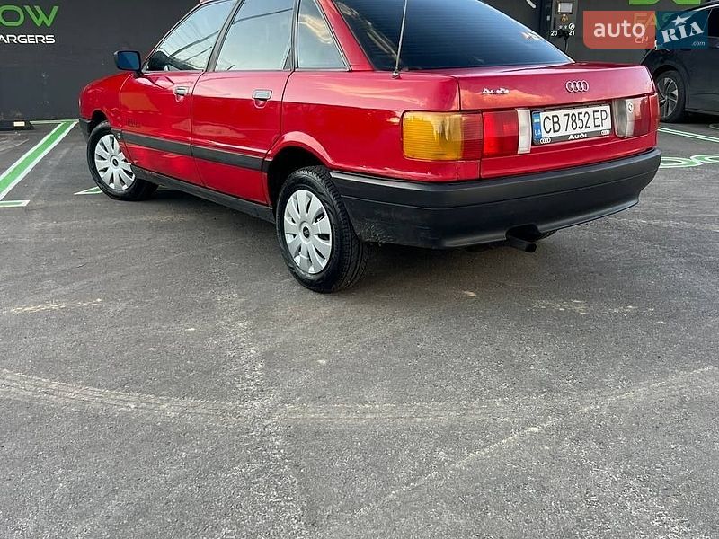 Седан Audi 80 1988 в Чернигове