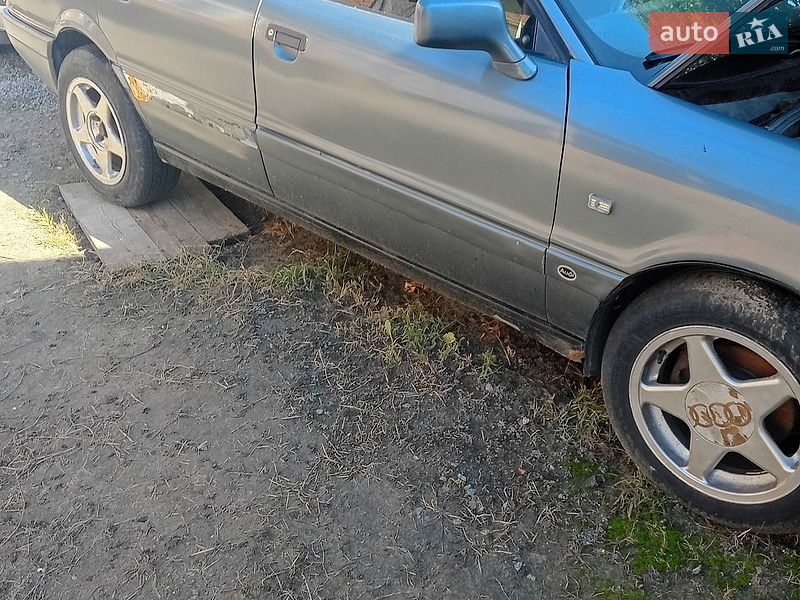 Седан Audi 80 1987 в Шепетовке