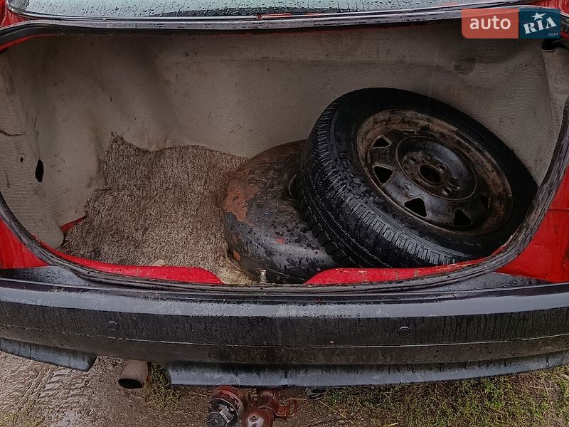 Седан Audi 80 1988 в Чуднові