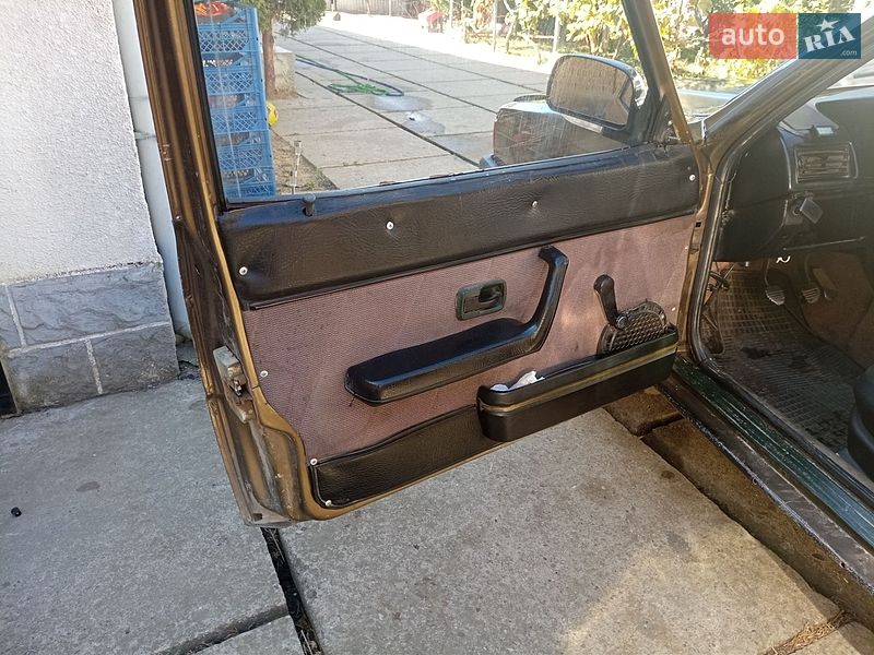 Седан Audi 80 1982 в Берегово
