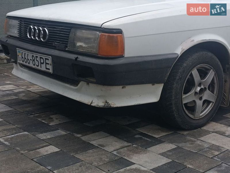 Седан Audi 80 1986 в Виноградові фото 4 Седан Audi 80 1986 в Виноградові