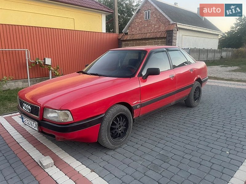 Седан Audi 80 1988 в Черновцах