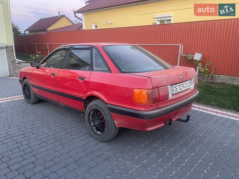 Седан Audi 80 1988 в Черновцах