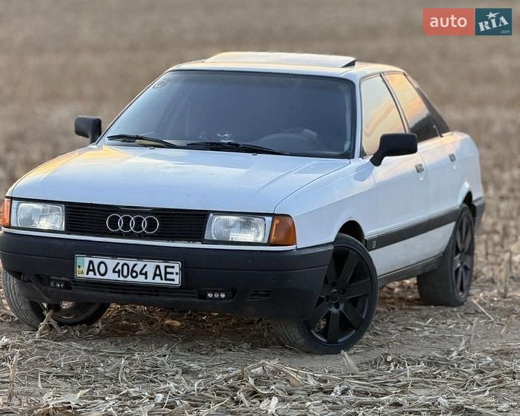 Седан Audi 80 1987 в Мукачево