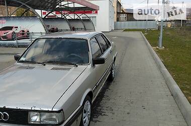 Седан Audi 90 1984 в Великом Березном