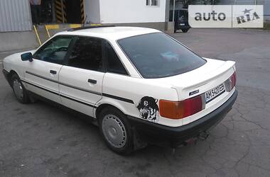 Седан Audi 90 1988 в Звягеле