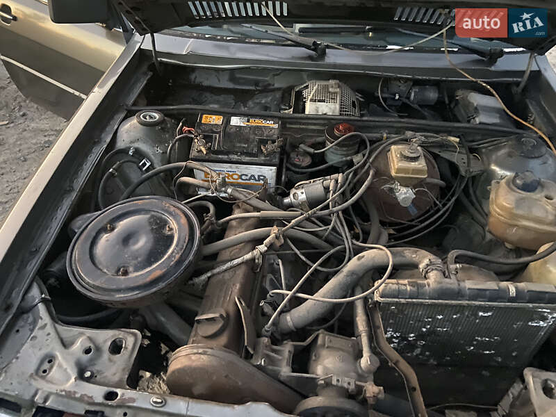 Седан Audi 90 1985 в Виннице