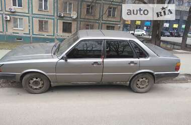 Седан Audi 90 1985 в Новомосковске
