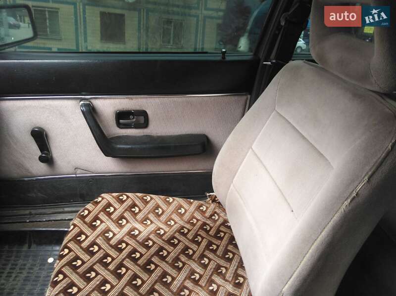 Седан Audi 90 1985 в Новомосковске фото 6 Седан Audi 90 1985 в Новомосковске