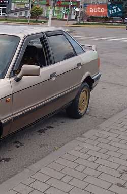 Седан Audi 90 1988 в  фото 20 Седан Audi 90 1988 в
