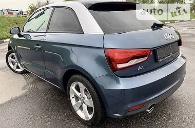 Хэтчбек Audi A1 2018 в 