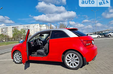 Хэтчбек Audi A1 2011 в Черкассах