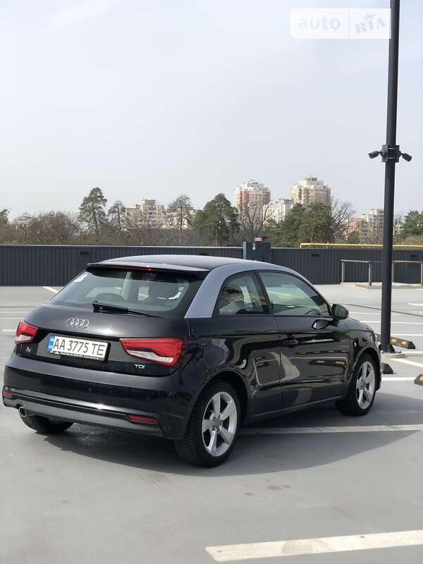 Хэтчбек Audi A1 2015 в Киеве