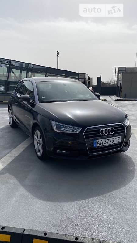Хэтчбек Audi A1 2015 в Киеве