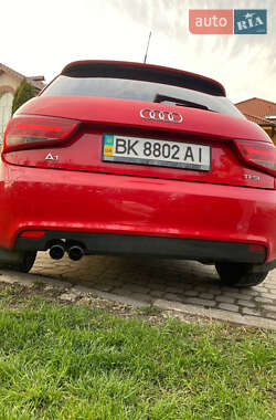 Хэтчбек Audi A1 2013 в 