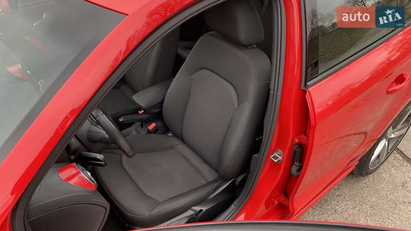 Хэтчбек Audi A1 2014 в Киеве фото 45 Хэтчбек Audi A1 2014 в Киеве