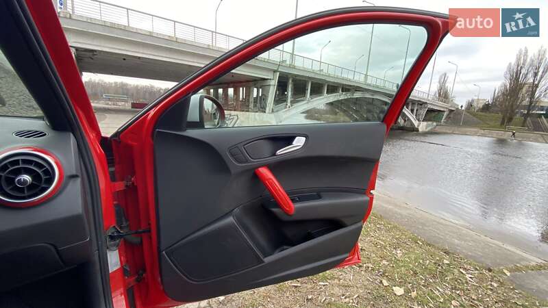 Хэтчбек Audi A1 2014 в Киеве фото 75 Хэтчбек Audi A1 2014 в Киеве