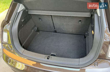 Хэтчбек Audi A1 2012 в 