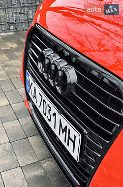 Хетчбек Audi A1 2012 в 